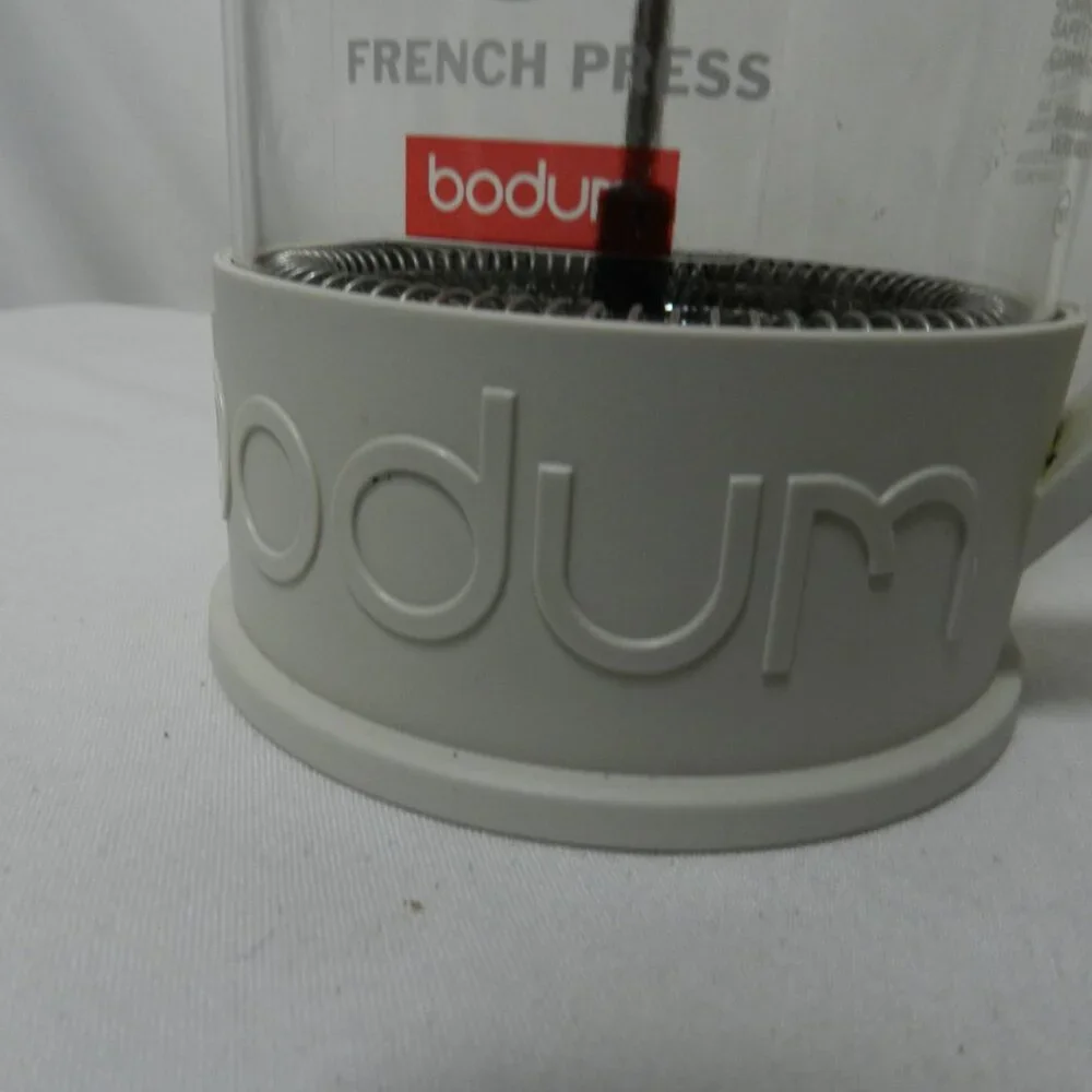Bodum Brazil Classic Glass Coffee Press 3 cups 24 ounces  Off White Cream NEW